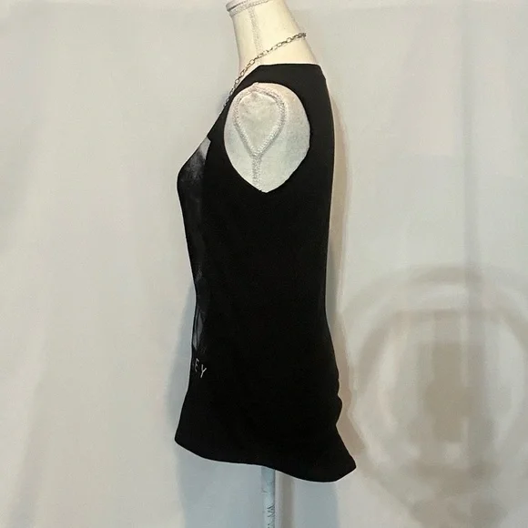 Tops/T-Shirts/Tanks👚 - 2 for $15 or 3 for $20 (Mix & Match) - Picture 4 of 5